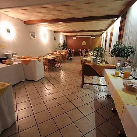 فندق Krone - Tor Zum Suedschwarzwald 3*
