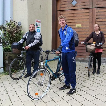 Krone - Tor Zum Suedschwarzwald מלון