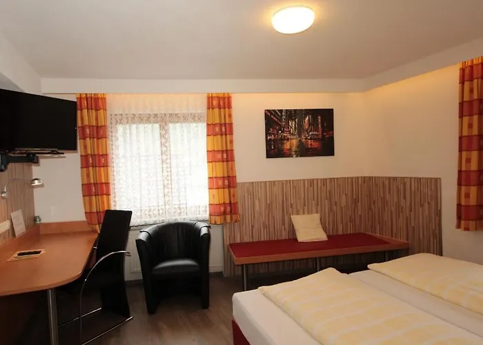 Krone - Tor Zum Suedschwarzwald Otel